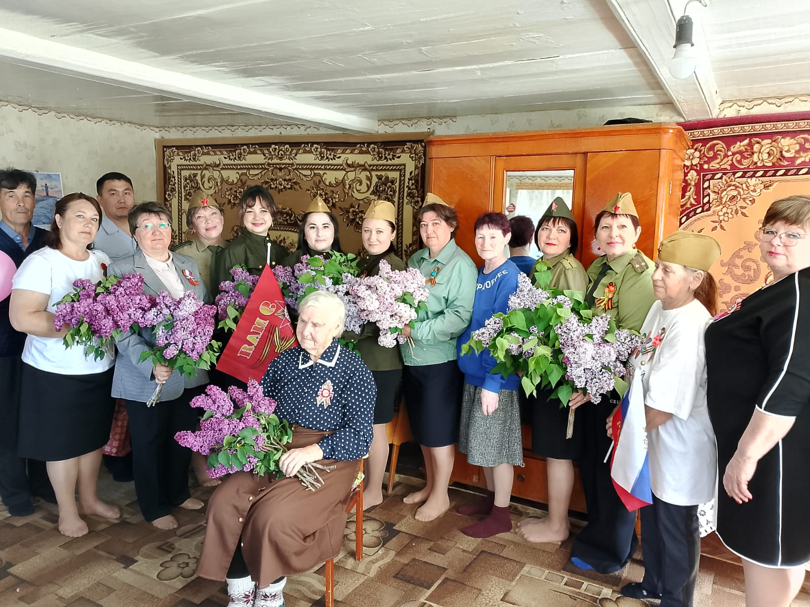 Поздравление труженицы тыла и вдовы.